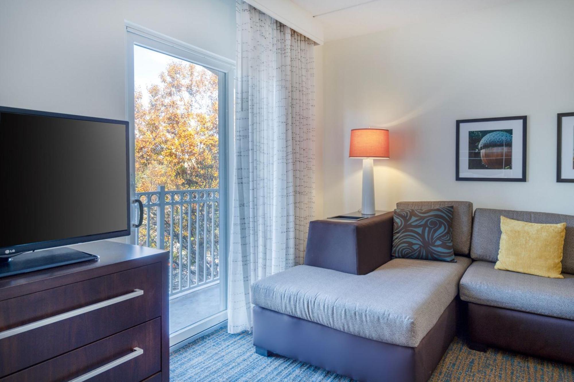 Residence Inn By Marriott Raleigh Crabtree Valley Екстериор снимка