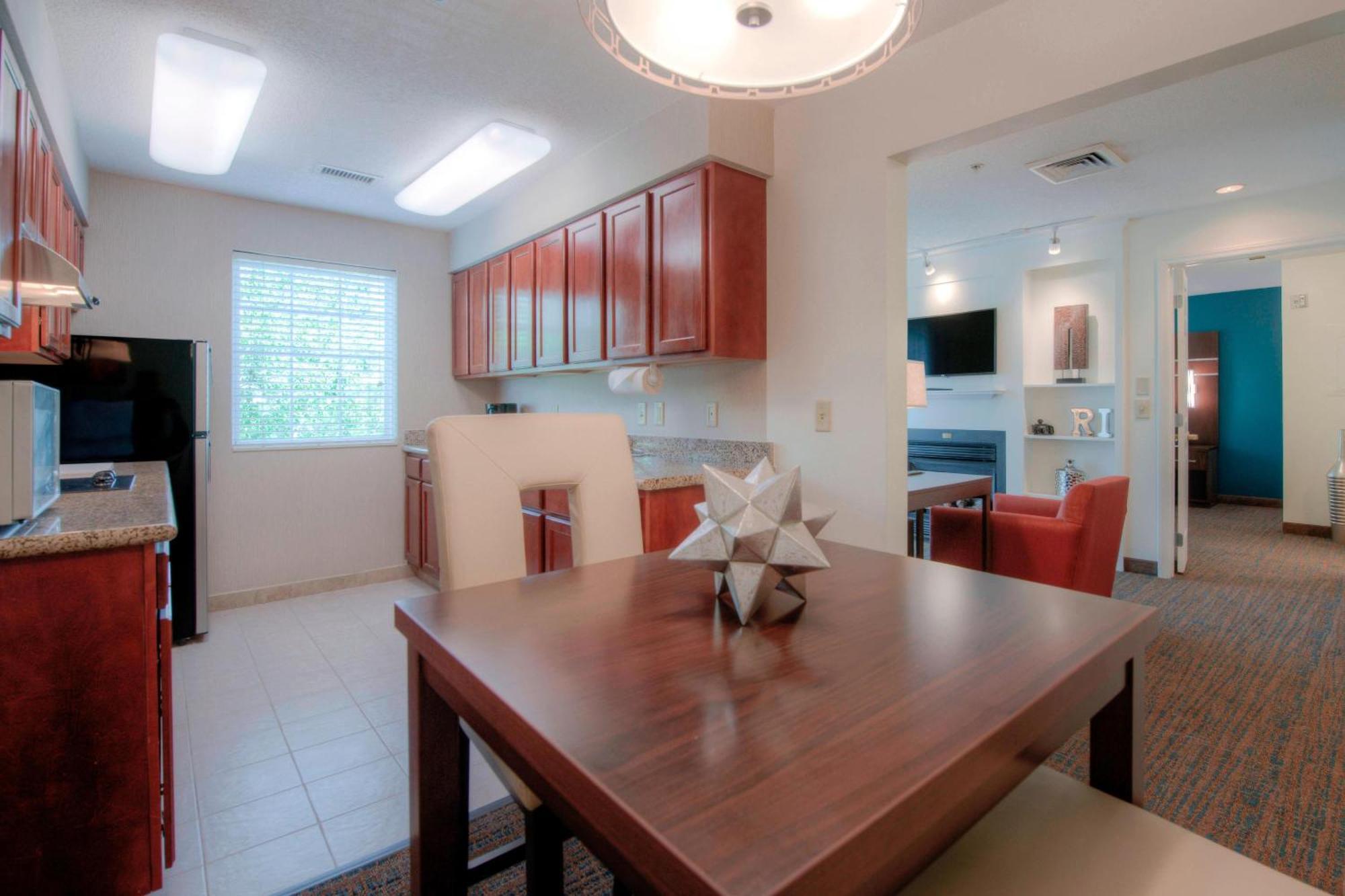 Residence Inn By Marriott Raleigh Crabtree Valley Екстериор снимка