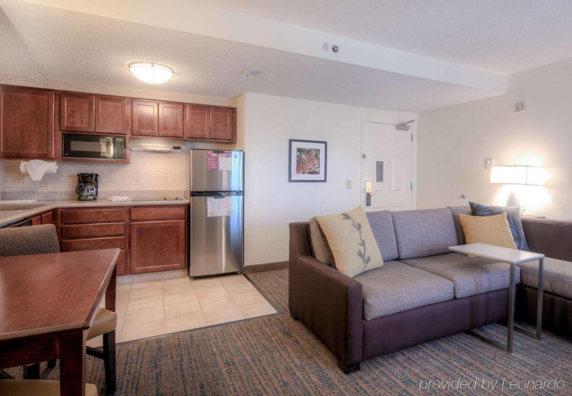 Residence Inn By Marriott Raleigh Crabtree Valley Екстериор снимка