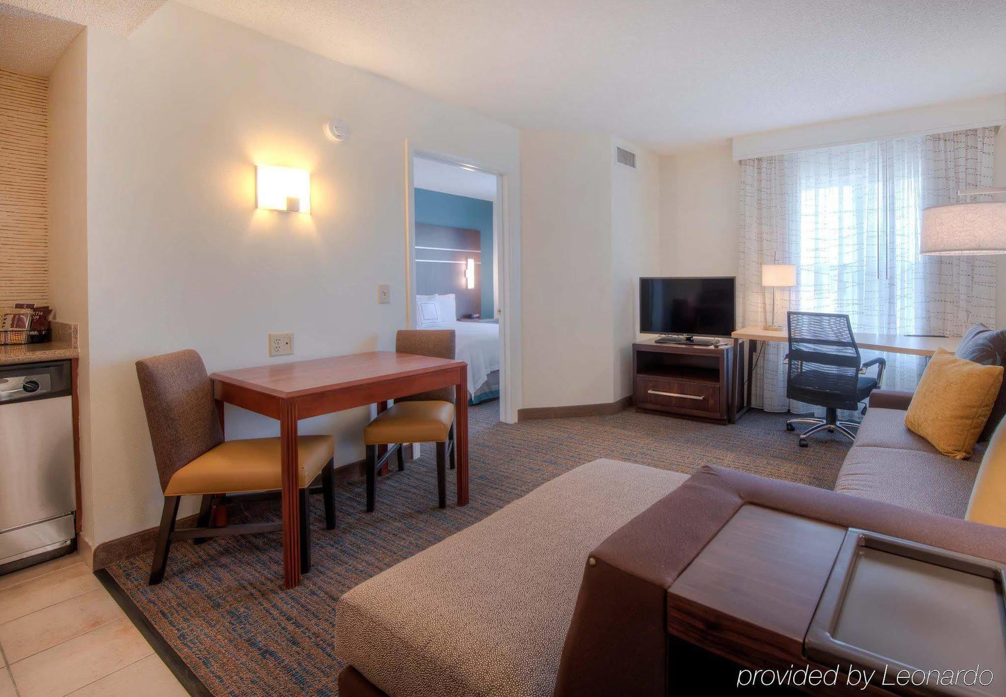 Residence Inn By Marriott Raleigh Crabtree Valley Екстериор снимка