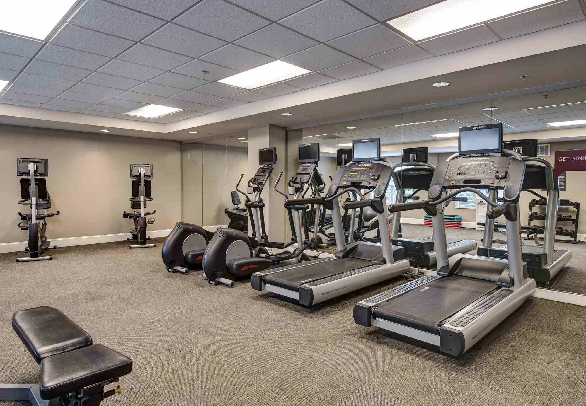 Residence Inn By Marriott Raleigh Crabtree Valley Екстериор снимка